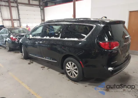 2017 Chrysler Pacifica Touring-L из США, поврежденный, VIN 2C4RC1BGXHR576744